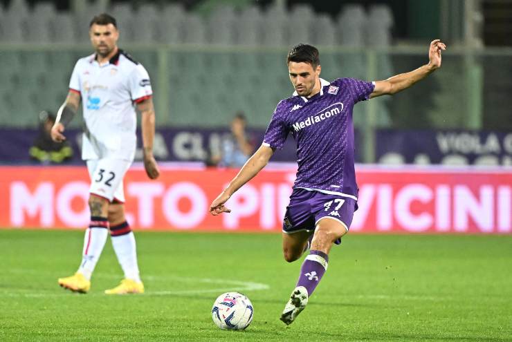 Josip Brekalo in campo con la maglia della Fiorentina - foto ANSA - Sportincampo.it